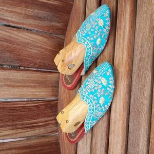 Anthropologie CYD flats Size 6